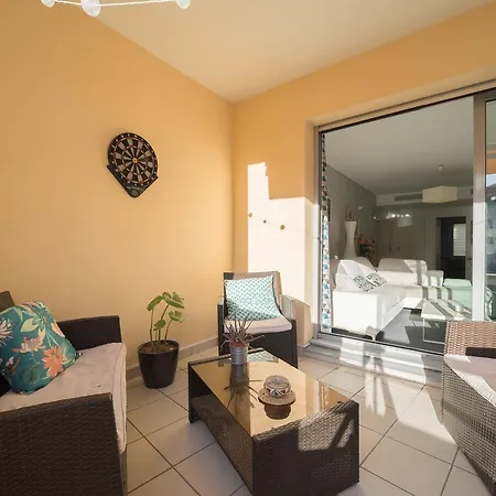 Le Metropolis Apartment *
